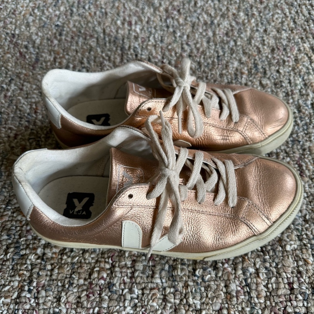 Veja Esplar Leather Sneaker - Rose Gold - Size 8